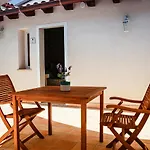 ベッド・アンド・ブレックファスト La Corte Di Afea 4*