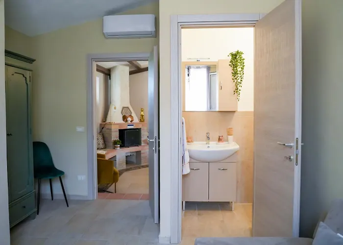 La Corte Di Afea Bed & Breakfast 4*