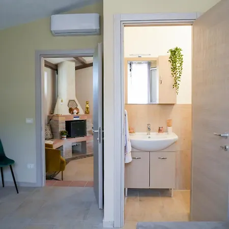 La Corte Di Afea Couette-café 4*